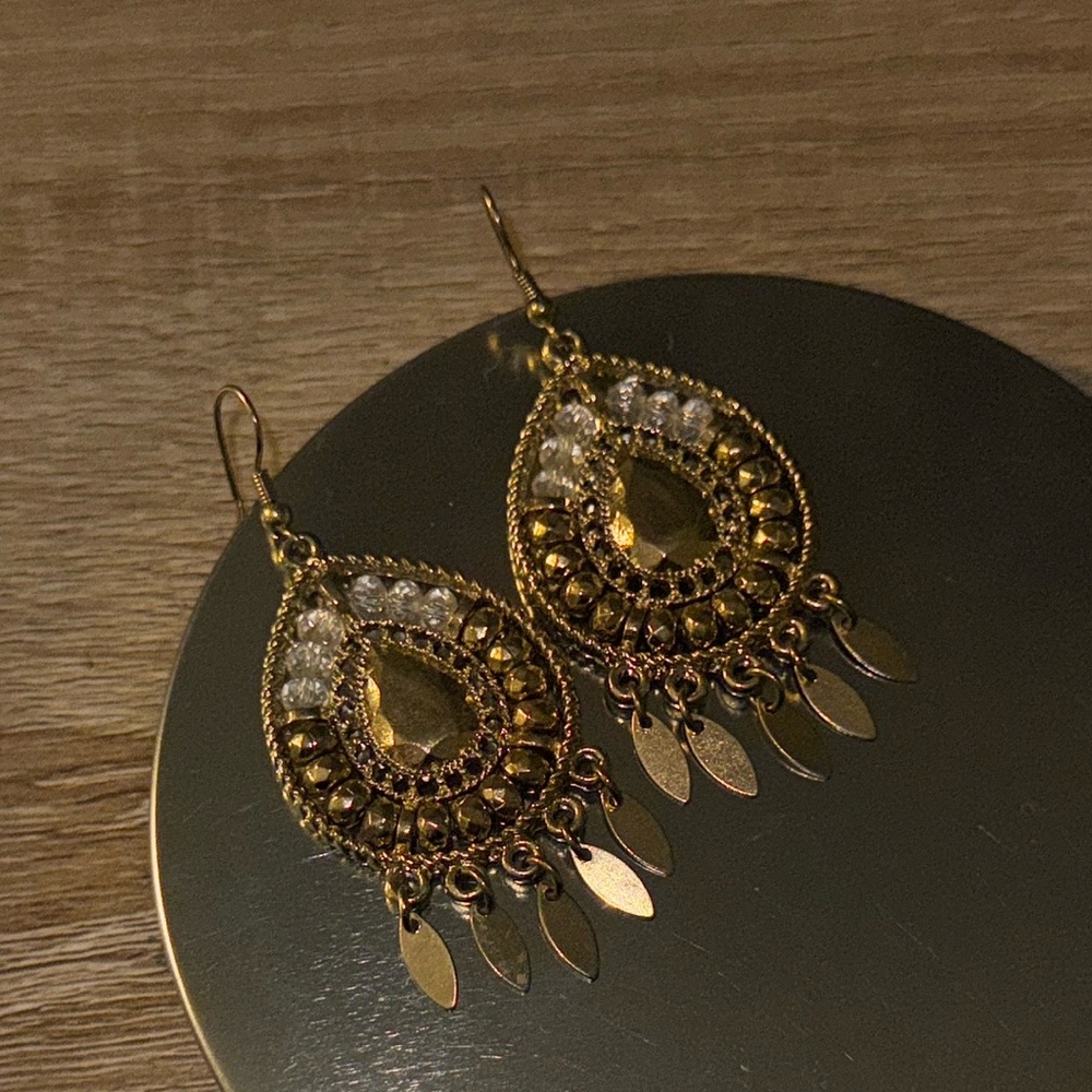 2 for $12 🎉 Elegant Gold Teardrop Earrings